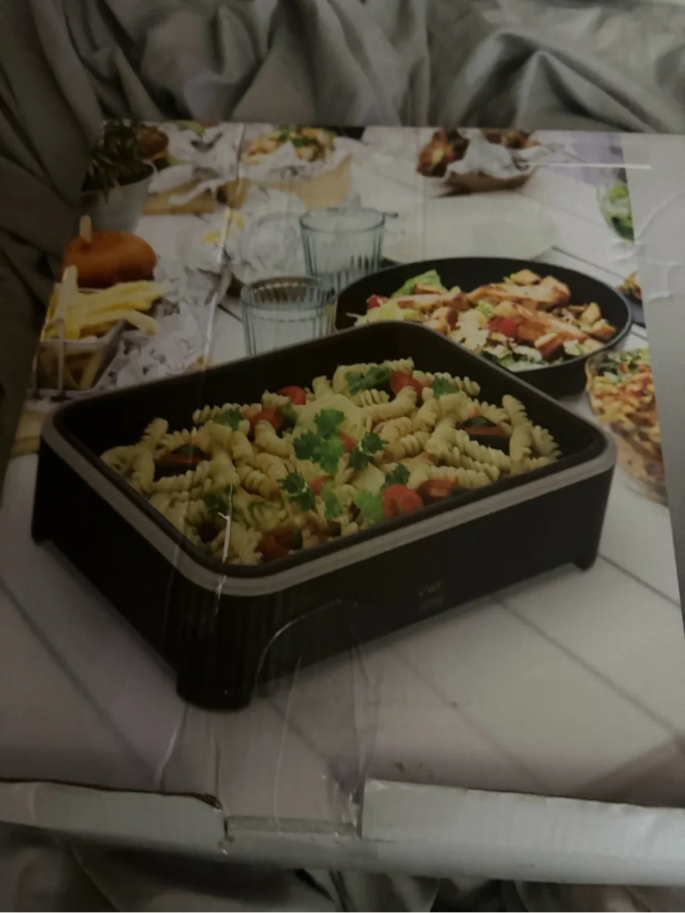 Black Kitchen CWC Electric Food Warmer 10 x 15 inches. New in box